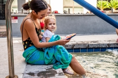 P1166347_Women_Toddler_Feet-in-Pool-Hot-Tub